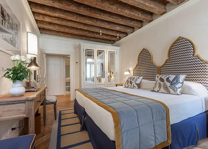 Apartment La Dimora Di San Maurizio 2- Dimora Italia - *